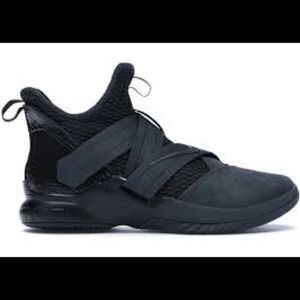 Nike Lebron James Soldier 12 Sneakers